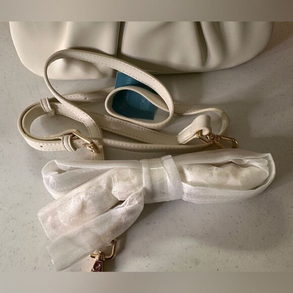 Clever and Ketch Crossbody bag - Picture 3 of 8